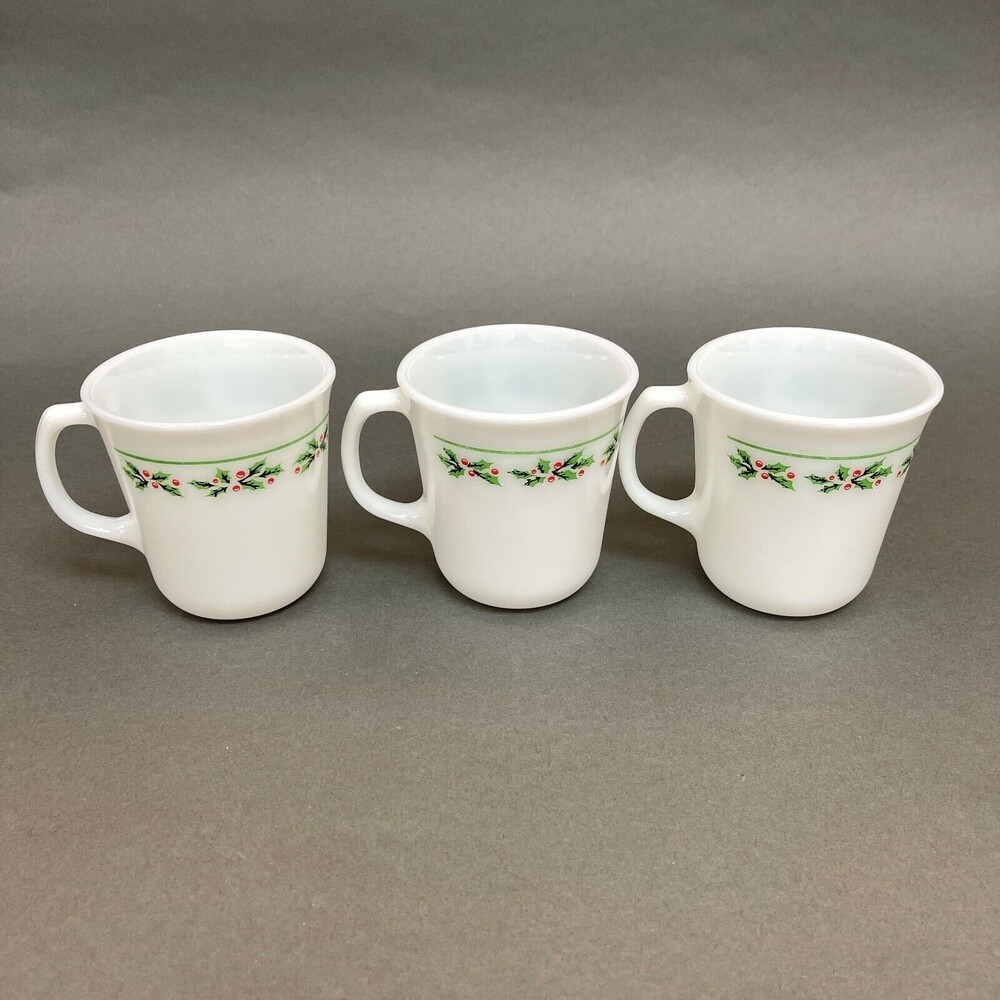 Corelle by Corning Holly Days White Green Red Coffee Cups‎ American Flint Glass